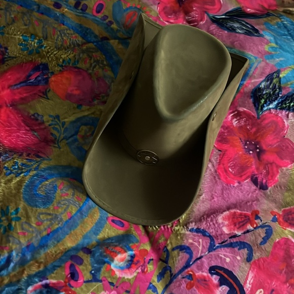 Cowboy hat - Picture 3 of 3